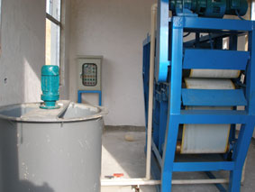 英博啤酒废水处理工程中的全自动压滤设备 技术应用与效能分析